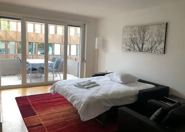 Bright 1 Bedroom Flat In The City Centre