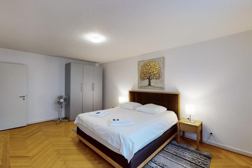 Bright 1 Bedroom Flat In The Centre